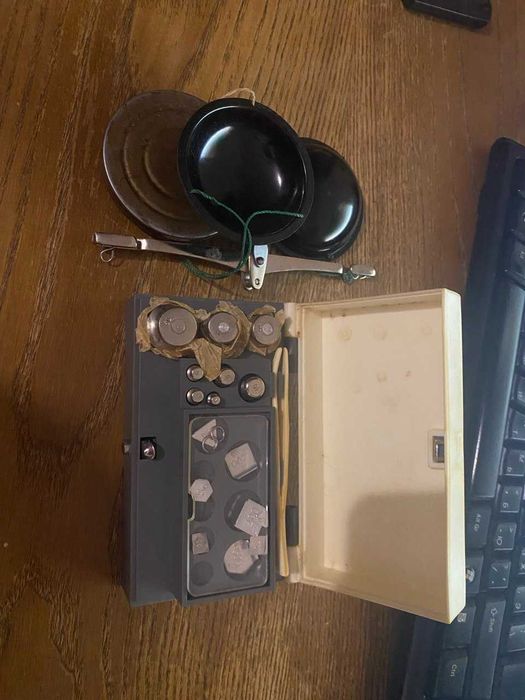 Ювелирные аптекарские весы