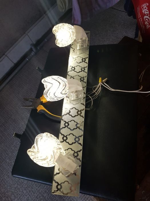 Продам Настенный светильник