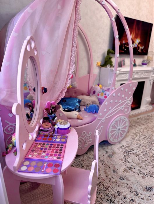 ТРЮМО СО СТУЛЧИКОМ детское в розовом цвете