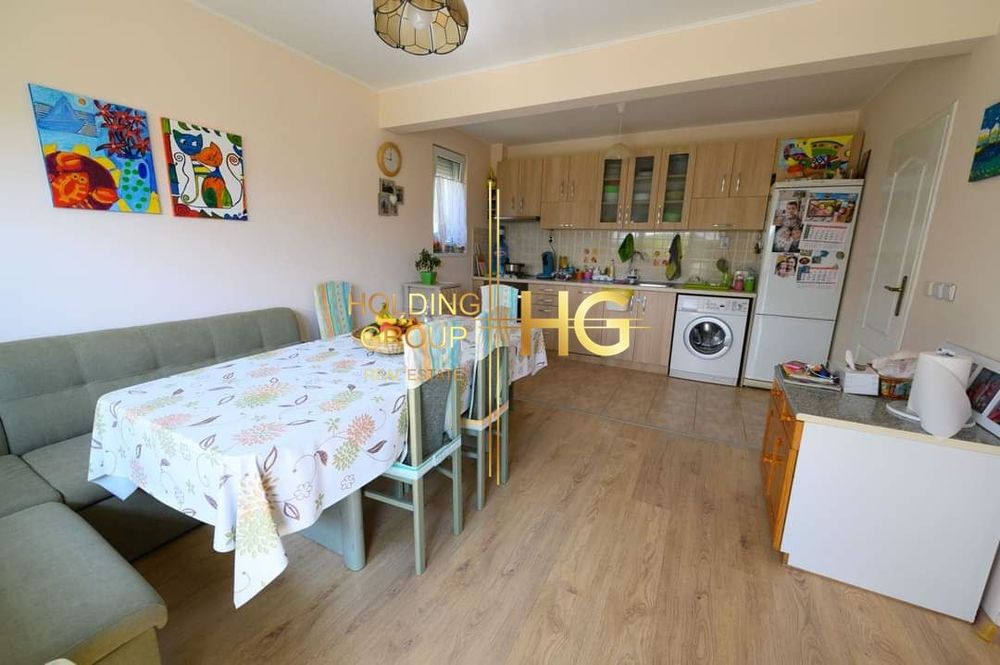 Продава се Къща в с. Рогачево, Област Добрич - 272 кв.м за 648 €/кв.м - Снимка #2
