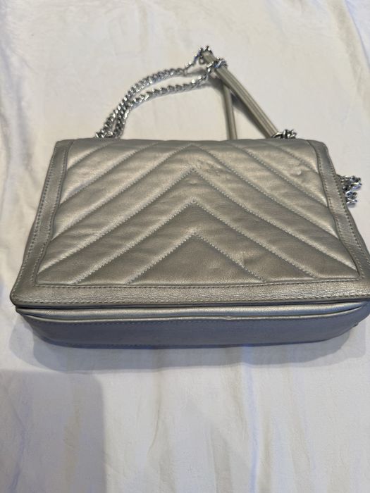 Сребриста чанта LOVE MOSCHINO