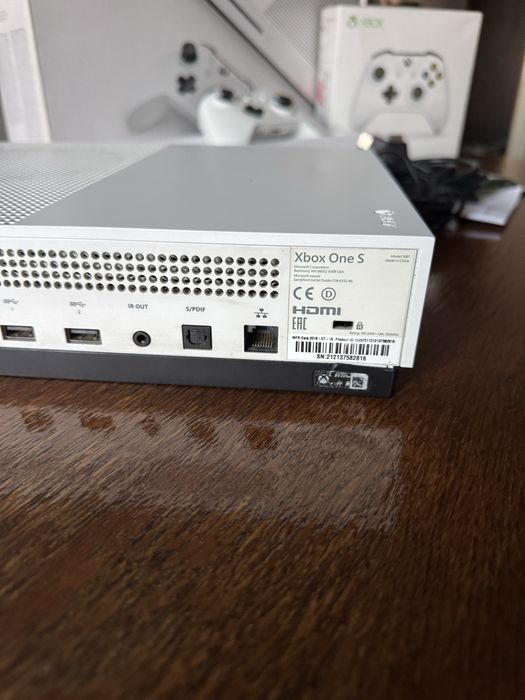 xbox one s 1tb in stare ca noua