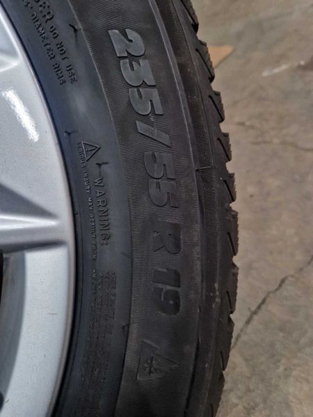 4 Michelin R19 235/55/ 
всесезонни гуми 
DOT0418