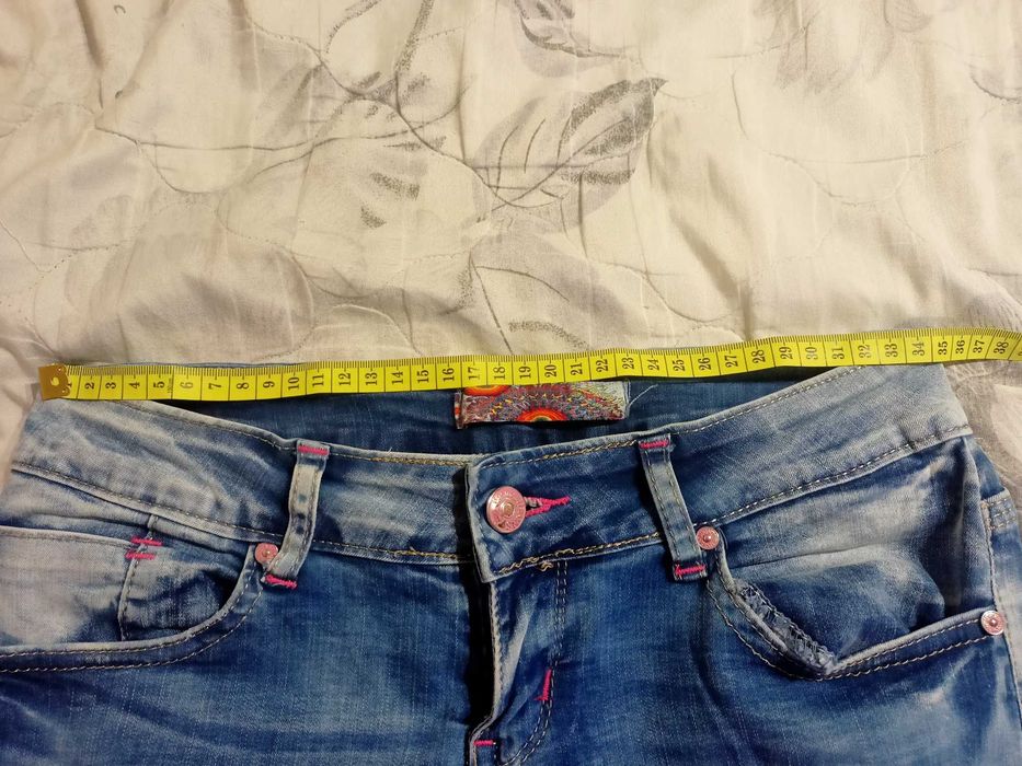 Дамски дънкови къси панталони