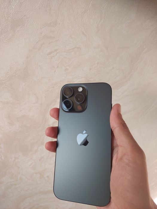 Ayfon 16 pro max holati yaxshi
