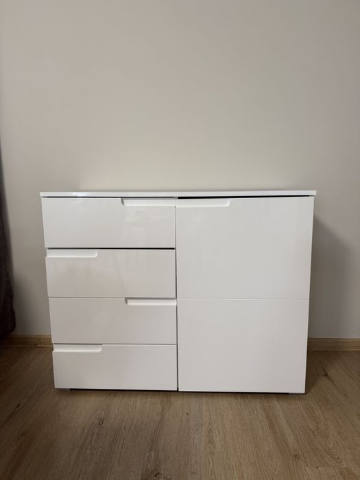 Бяла Комод Муун 1 врата и 4 чекмеджета