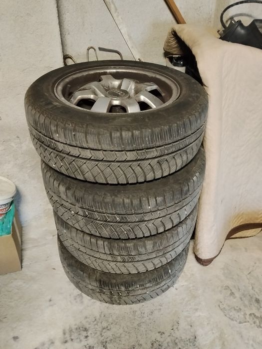 Гуми с джанти185/60/14(Audi)