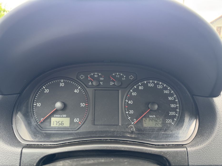 Vând Volkswagen Polo 1.4 benzină