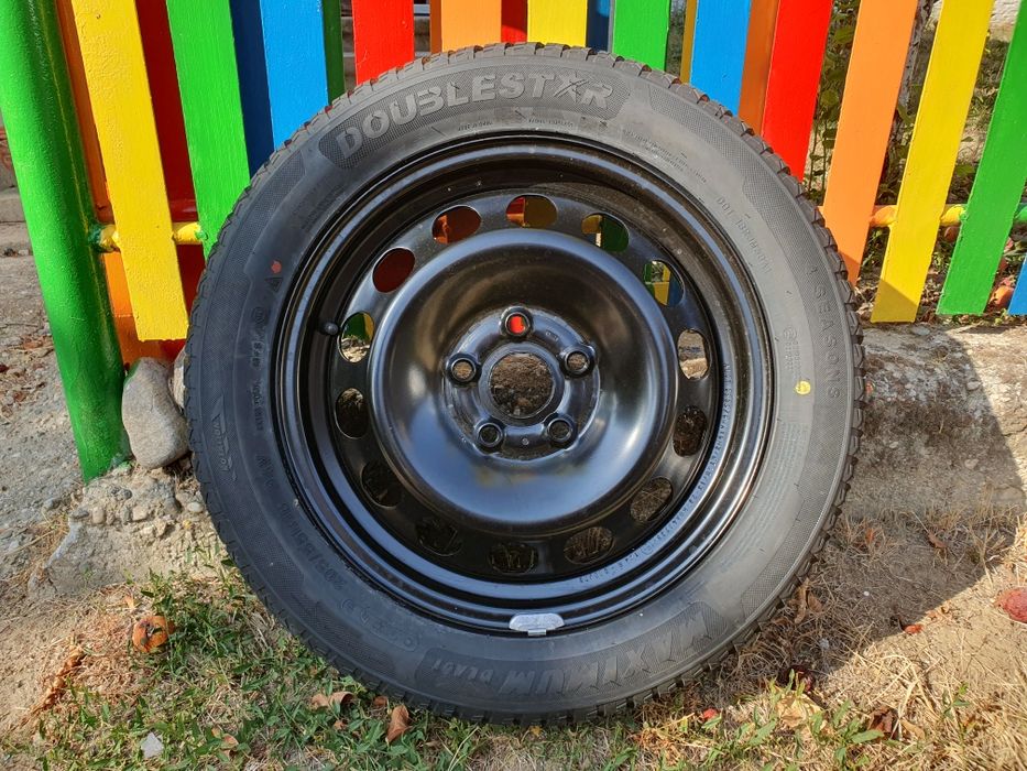 Vând sau schimb roată Golf 6