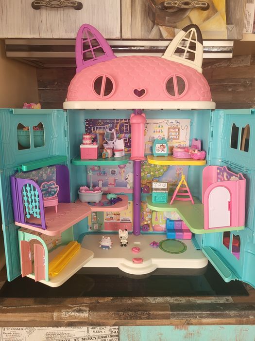 Къщата на Габи- Gabby's Dollhouse
