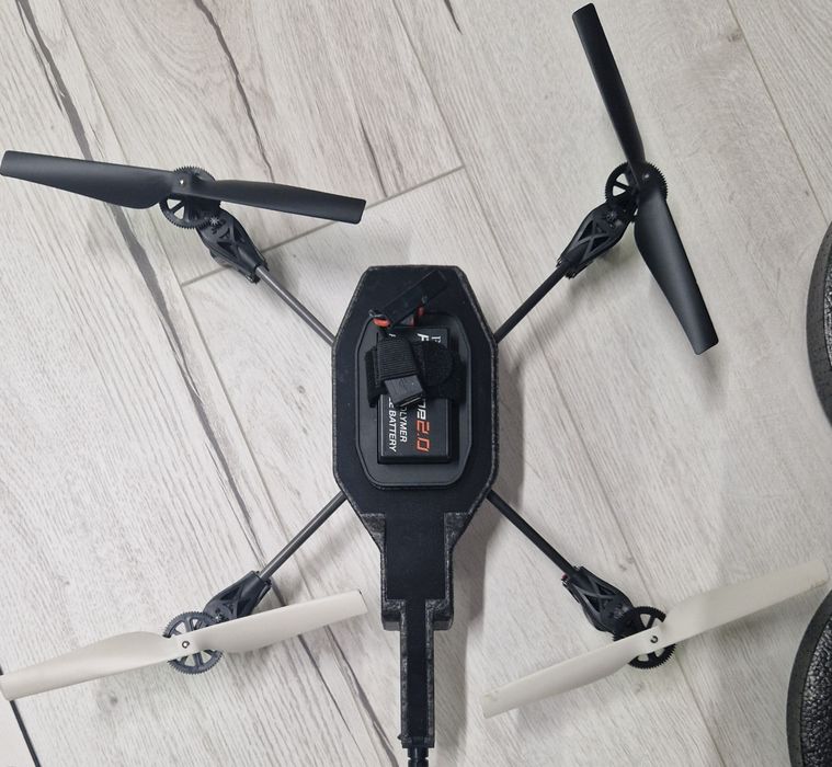 Квадракоптер Ar.Drone 2.0