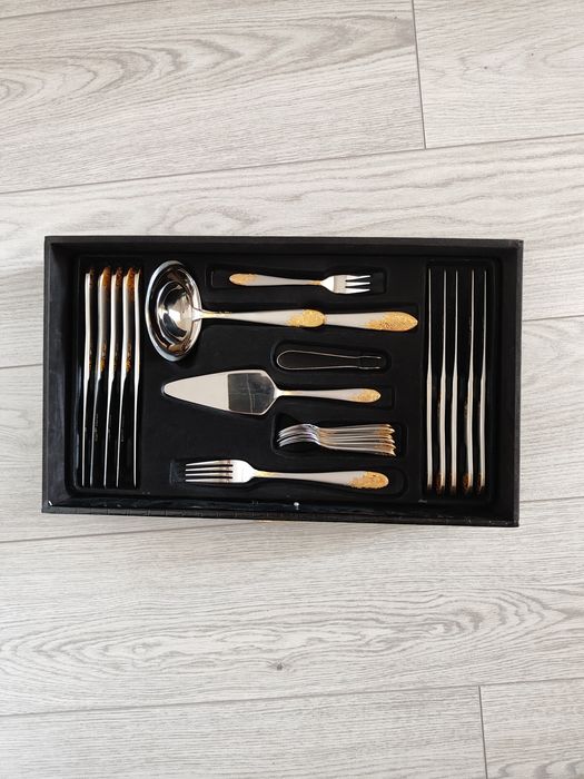 Столовые приборы