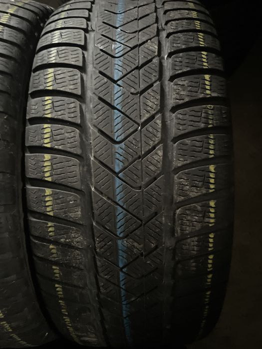 Pirelli set 255/35 R 19 set 225/40 R 19 dot 2022