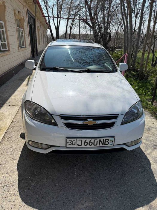 Жентра 2018 йил 178 000 км  юрган