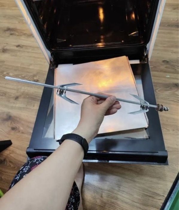 Продам газовую плиту