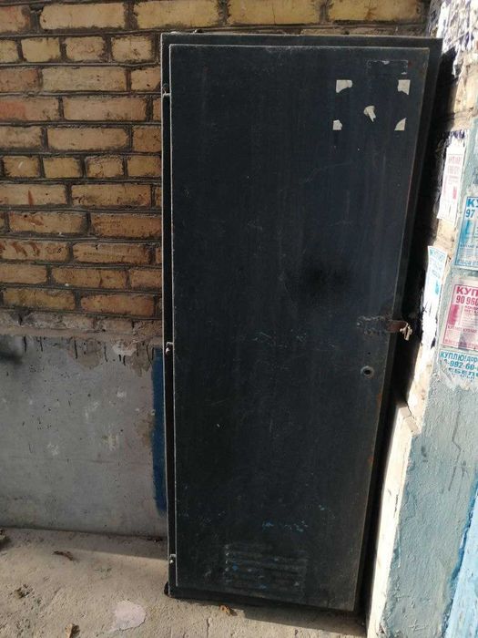 Ящик железный вместительный