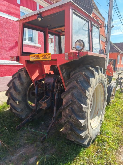 Tractor în stare bună de funcționare