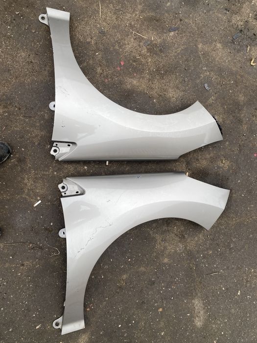 Aripa / aripi fata stanga / dreapta Peugeot 308 originala