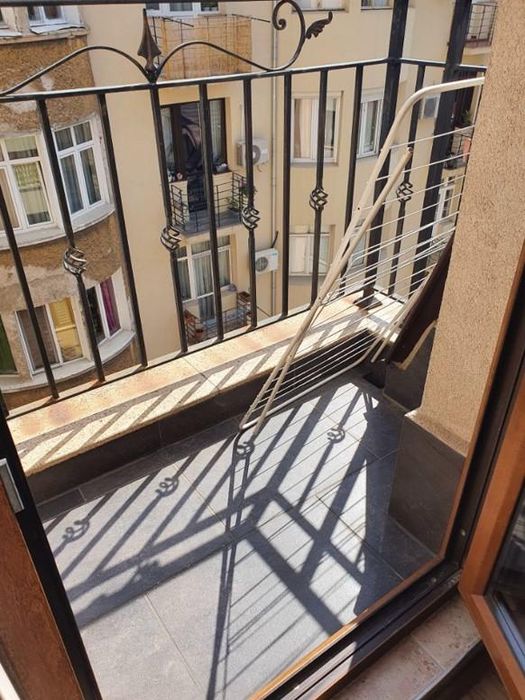 Дава се под наем Двустаен апартамент в София, Център - 48 кв.м за 425 € - Снимка #3