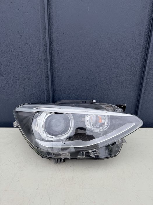 Far dreapta BMW seria 1 f20 bi xenon adaptiv