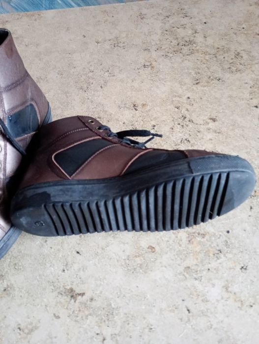 Vând ghete din piele nr.38! Pret 45 lei!