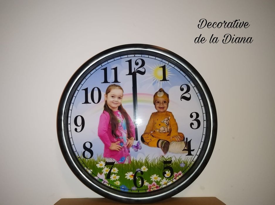 Ceas de perete personalizat