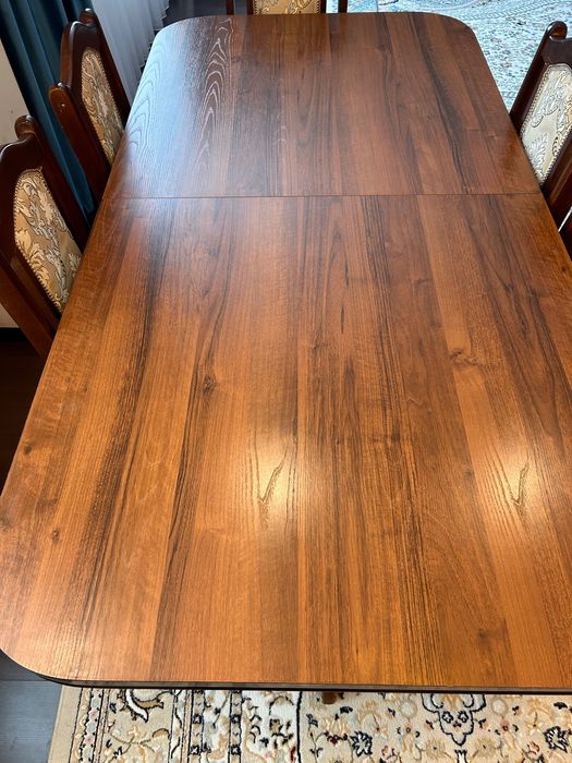 Продам стол с 8 стульями