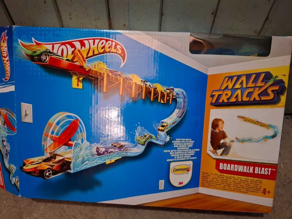 Писти и части от писти Hot Wheels, 100€