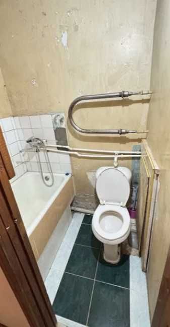 Продаю  1 комн 4/4 Чиланзар Актепе  балкон 1.5х3