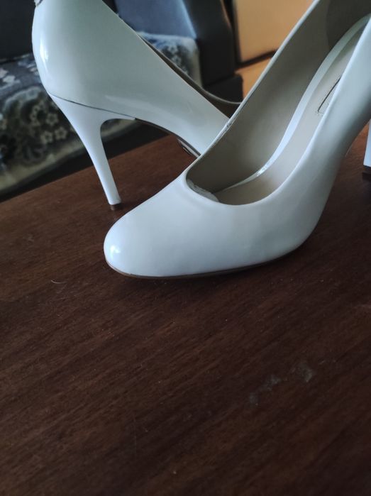 Продам свадебные туфли