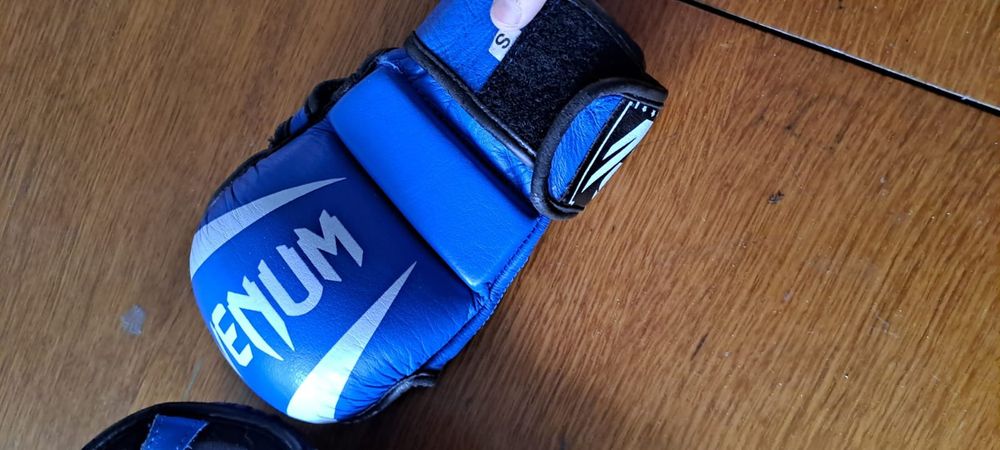 Продам перчатки для единоборств
