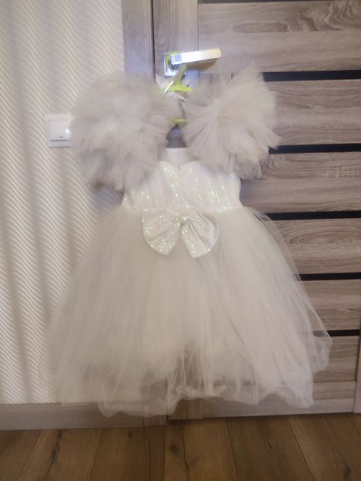 Продам платья на девочку