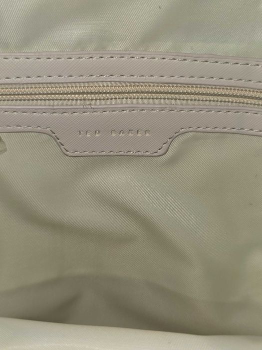 Ted Baker страхотна нова раничка