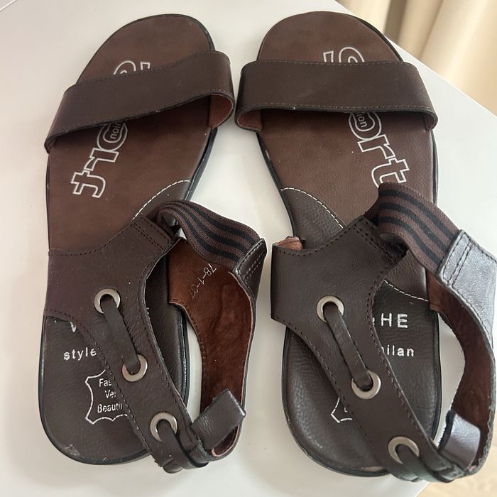 Кожаные сандалии 37р