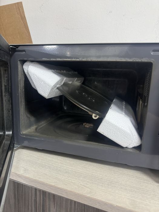 Мекроволновка *Aktiv Lombard*