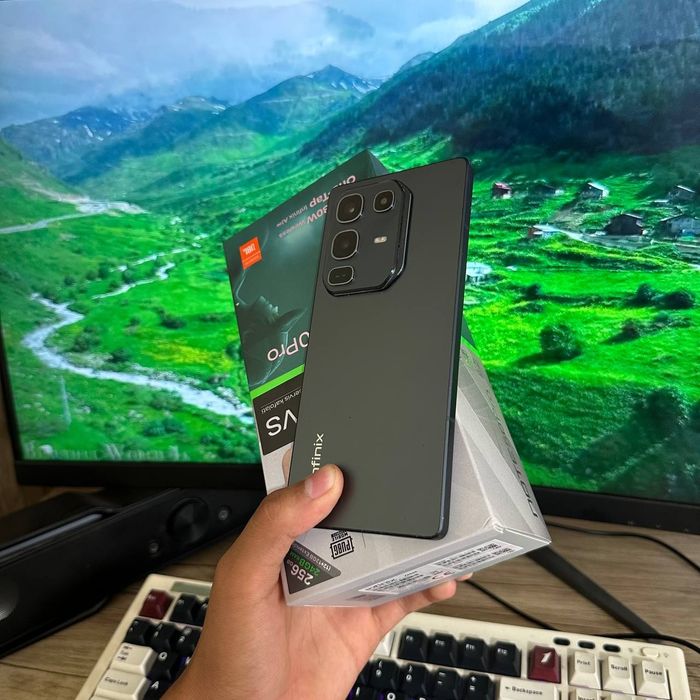 Infinix Note 50 Pro karobka flagman madel