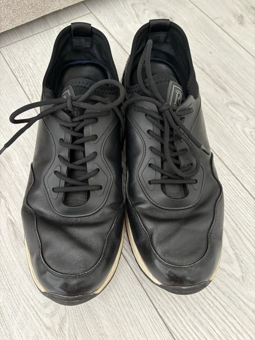 Продам мужские кроссовки