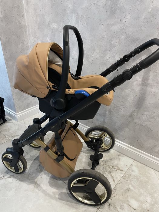 Бебешка количка 3 в 1