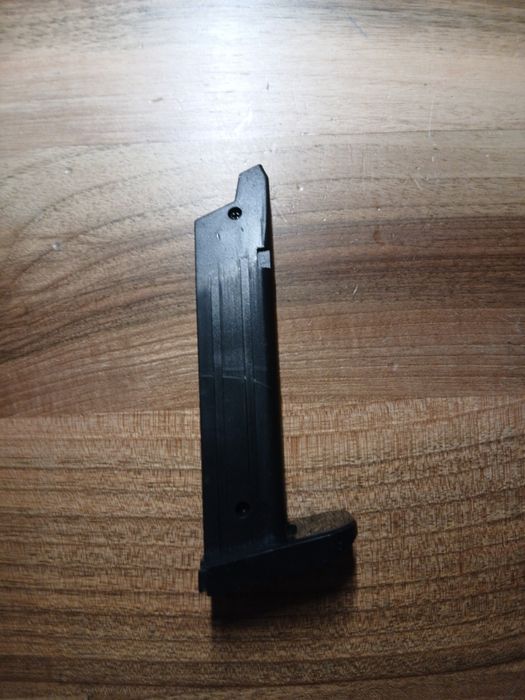 Pistol airsoft cu arc