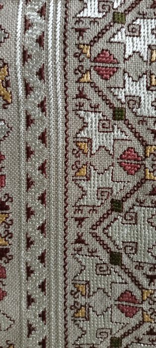 Ръчно бродирана царска шевица с копринени конци