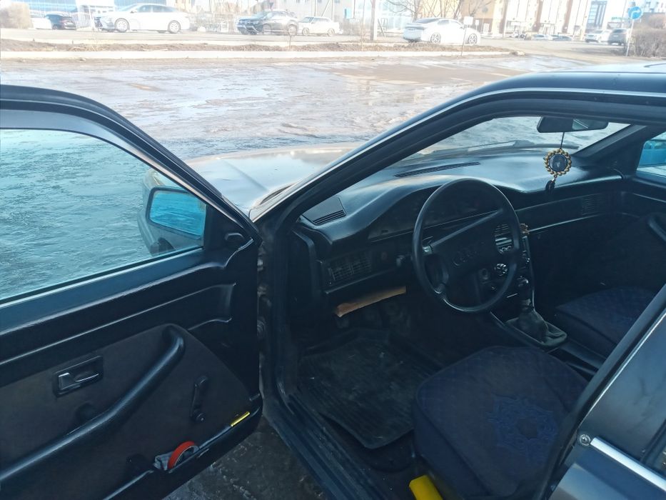 Audi 100 сатылады