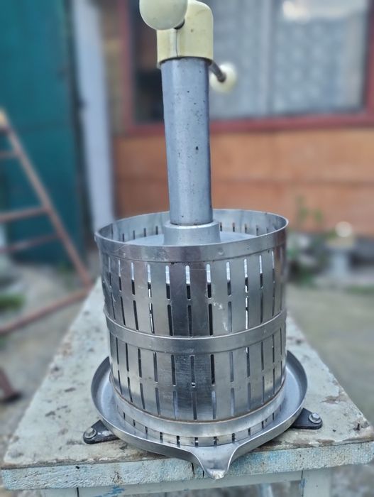 Продам соковыжималку