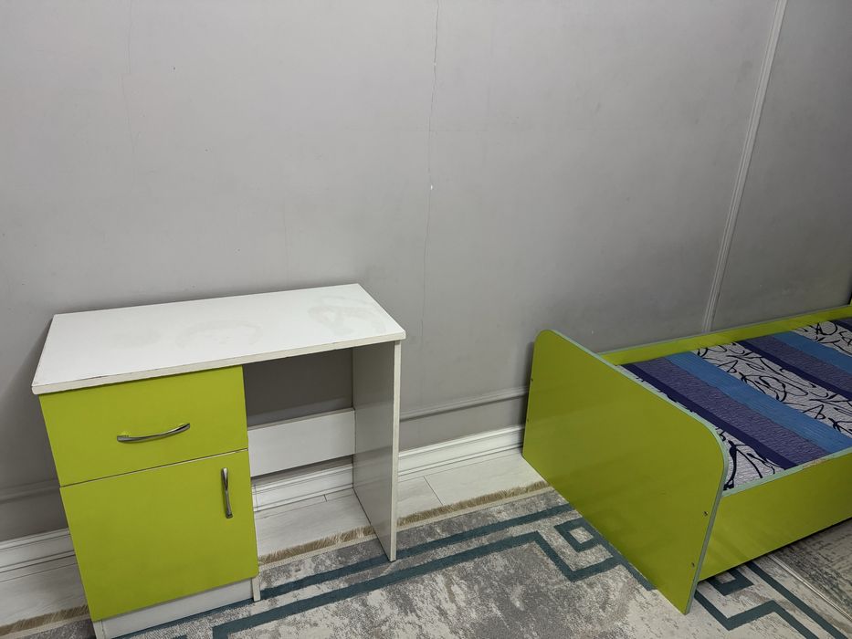 Кровать с тумбой