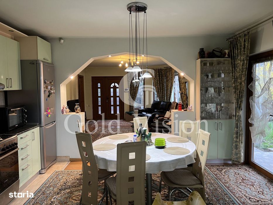 Casă cu 5 camere + anexă cu garaj, mobilată complet, str. Gh. Șincai