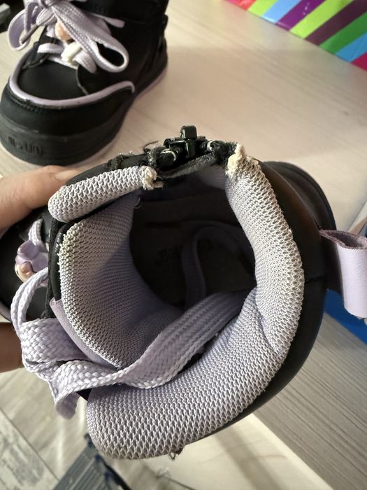 Продам демисезон ботиночки на девочку