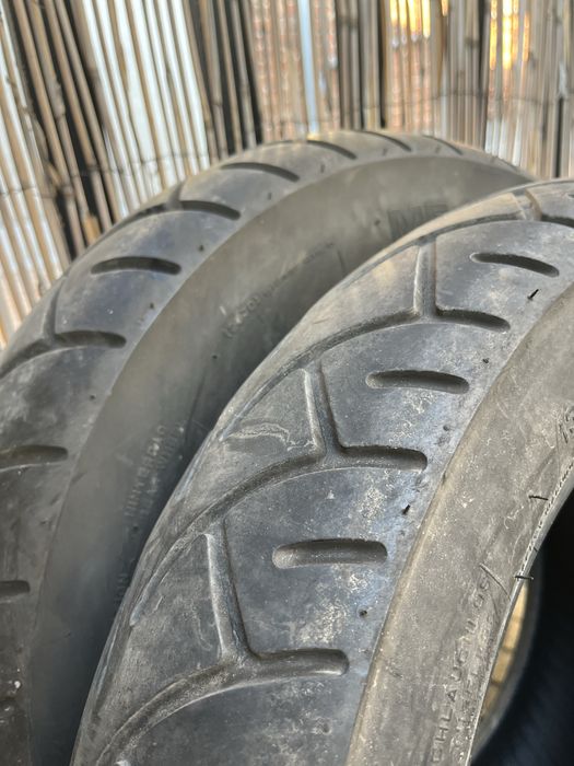 Гуми за мотор 130 90 16 предна и 180 70 15 задна Metzeler