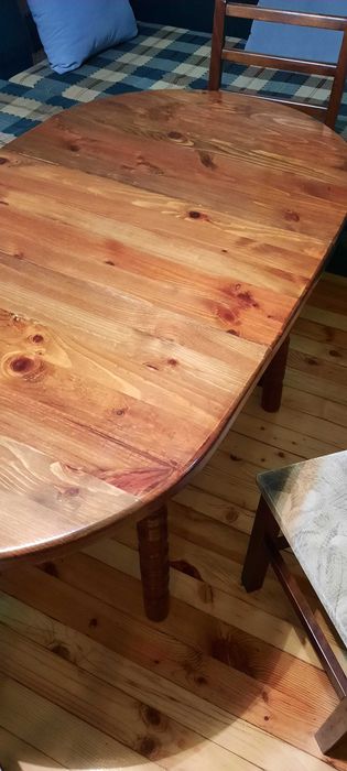 Трапезна дървена маса-разтегателна