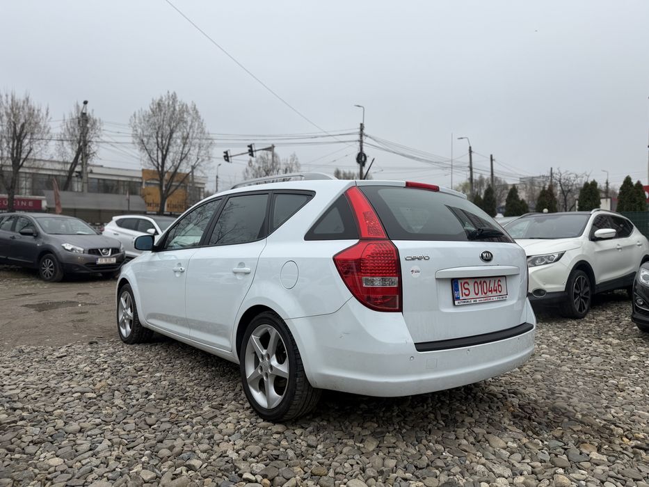 Kia Ceed 1.6 benzina automat, incalzire scaune, senzori parcare, rate!