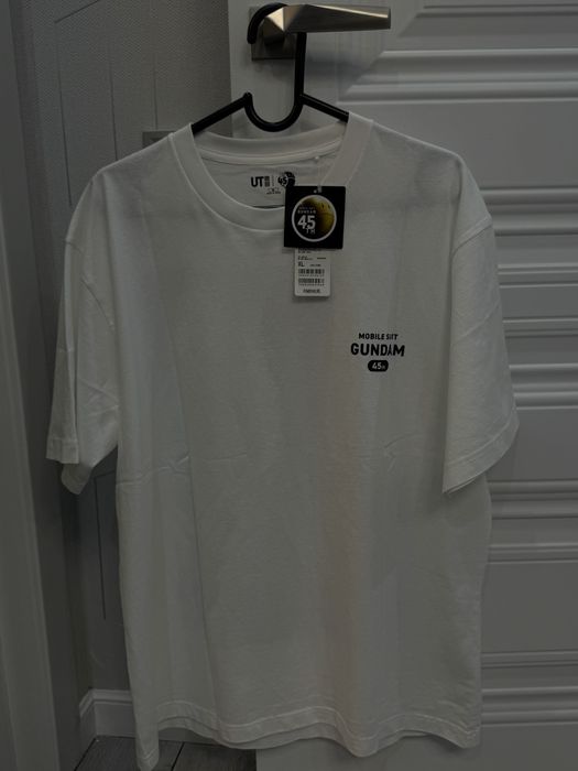 Футболка Uniqlo x Gundam