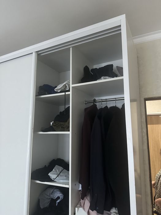 Шкаф купе и стол срочно